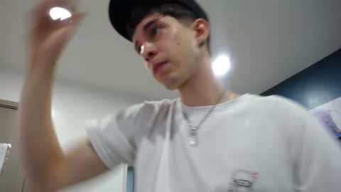 Snapshot of jheampiero chatting on October 14, 1:56 pm Jheampiero online show from October 14, 1:56 pm