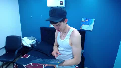 Snapshot of jheampiero chatting on October 31, 1:56 pm Jheampiero online show from October 31, 1:56 pm