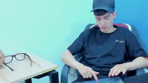 Snapshot of jheampiero chatting on December 4, 1:09 pm Jheampiero online show from December 4, 1:09 pm