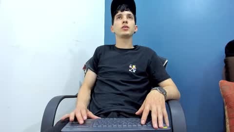 Snapshot of jheampiero chatting on February 12, 9:10 pm Jheampiero online show from February 12, 9:10 pm