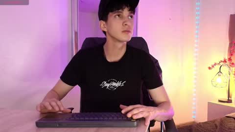 Snapshot of jheampiero chatting on March 4, 8:59 pm Jheampiero online show from March 4, 8:59 pm