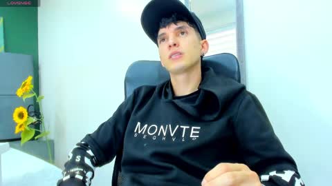 Jheampiero online show from April 20, 9:05 pm