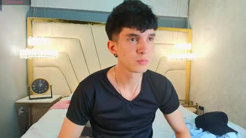 Jheampiero online show from April 23, 8:55 pm