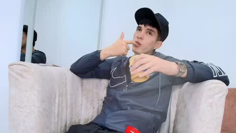 Jheampiero online show from April 27, 9:02 pm