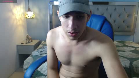 Snapshot of jheidertwink chatting on December 30, 9:48 am Jheider R. online show from December 30, 9:48 am