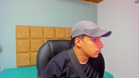 Snapshot of jheidertwink chatting on September 14, 12:26 pm Jheider R. online show from September 14, 12:26 pm