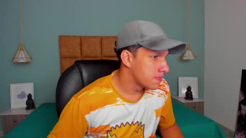 Snapshot of jheidertwink chatting on September 15, 12:27 pm Jheider R. online show from September 15, 12:27 pm