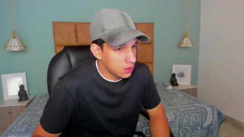 Snapshot of jheidertwink chatting on September 22, 12:29 pm Jheider R. online show from September 22, 12:29 pm