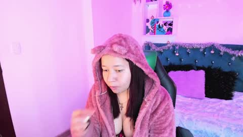 Jhiinny online show from December 28, 1:29 am