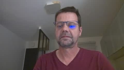 Snapshot of jhmec44000 chatting on July 6, 9:28 pm jhmec44000 online show from July 6, 9:28 pm