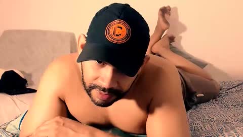 Snapshot of jho173027 chatting on November 12, 12:05 pm En moreno online show from November 12, 12:05 pm