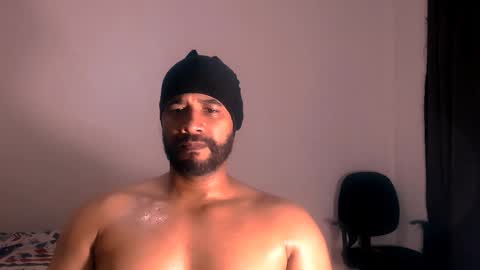 Snapshot of jho173027 chatting on November 22, 1:37 am En moreno online show from November 22, 1:37 am