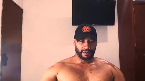 Snapshot of jho173027 chatting on December 18, 7:42 pm En moreno online show from December 18, 7:42 pm