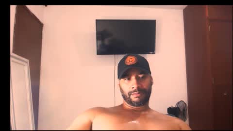 Snapshot of jho173027 chatting on December 20, 4:41 am En moreno online show from December 20, 4:41 am