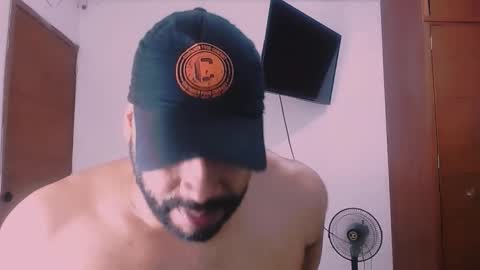 Snapshot of jho173027 chatting on January 16, 10:41 am En moreno online show from January 16, 10:41 am