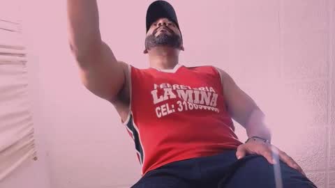 Snapshot of jho173027 chatting on January 17, 1:10 am En moreno online show from January 17, 1:10 am