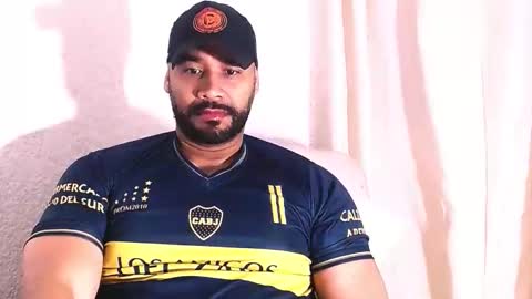 Snapshot of jho173027 chatting on February 25, 12:26 pm En moreno online show from February 25, 12:26 pm