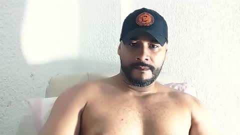 Snapshot of jho173027 chatting on March 16, 7:45 am En moreno online show from March 16, 7:45 am