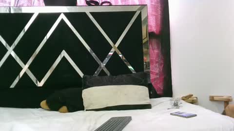 jhoana aston - daniel online show from January 7, 3:54 pm