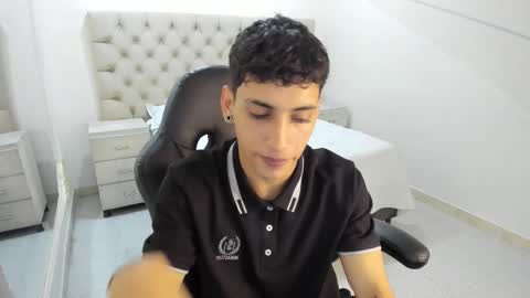 Snapshot of jhoanleandro chatting on November 3, 4:25 am jhoanleandro online show from November 3, 4:25 am