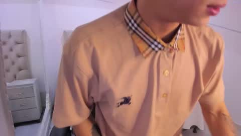 Snapshot of jhoanleandro chatting on December 4, 4:11 am jhoanleandro online show from December 4, 4:11 am