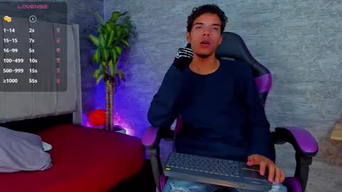 Snapshot of jhojan_foxxx1 chatting on November 2, 11:23 am Jhohan Fox online show from November 2, 11:23 am