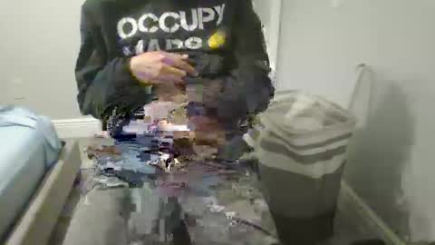 Snapshot of jholls chatting on December 3, 2:58 am jholls online show from December 3, 2:58 am