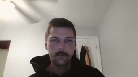 Snapshot of jholls chatting on February 8, 7:38 pm jholls online show from February 8, 7:38 pm