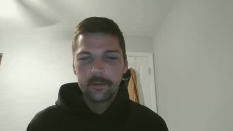 Snapshot of jholls chatting on February 10, 11:13 pm jholls online show from February 10, 11:13 pm