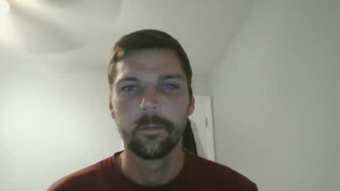 Snapshot of jholls chatting on February 25, 1:20 am jholls online show from February 25, 1:20 am