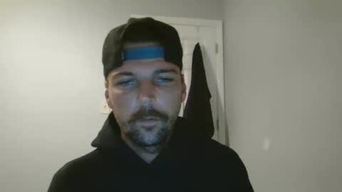 Snapshot of jholls chatting on November 4, 9:03 pm jholls online show from November 4, 9:03 pm