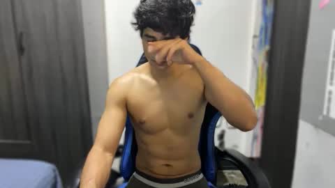 Snapshot of jhon_2000s chatting on December 21, 5:03 am jhon online show from December 21, 5:03 am