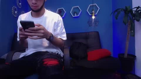 Snapshot of jhon_malo chatting on September 28, 5:24 am jhon_malo online show from September 28, 5:24 am