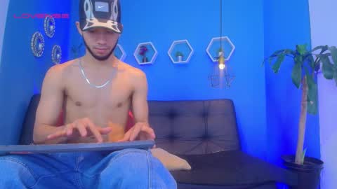 Snapshot of jhon_malo chatting on October 23, 3:39 am jhon_malo online show from October 23, 3:39 am