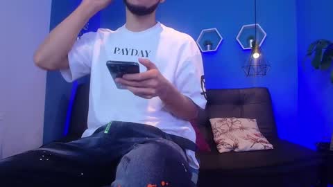 Snapshot of jhon_malo chatting on November 30, 4:27 am jhon_malo online show from November 30, 4:27 am