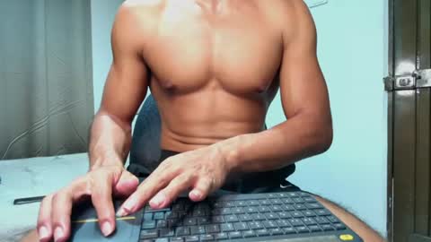 Snapshot of jhon_wich2 chatting on June 15, 5:04 pm Jhon wich2 online show from June 15, 5:04 pm