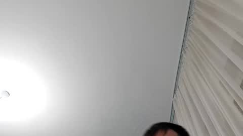 Here are Jhon and Tomy online show from January 28, 7:10 pm