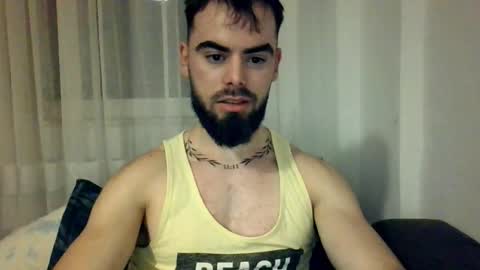 Here are Jhon and Tomy online show from October 25, 9:42 pm