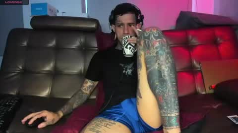 Snapshot of jhonny_ackerman chatting on July 25, 12:14 pm jhonny_ackerman online show from July 25, 12:14 pm