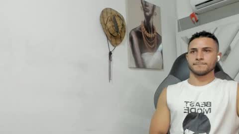 Snapshot of jhonny_flames7 chatting on December 16, 6:43 am jhonny online show from December 16, 6:43 am