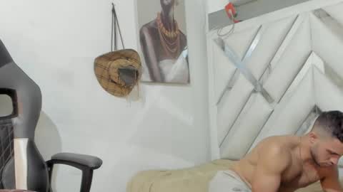 Snapshot of jhonny_flames7 chatting on January 19, 9:55 am jhonny online show from January 19, 9:55 am