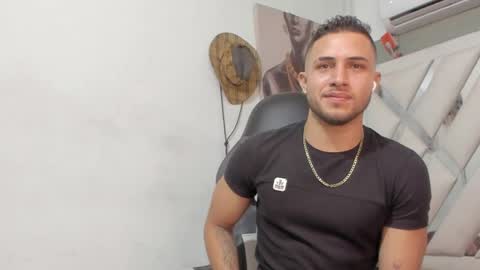 Snapshot of jhonny_flames7 chatting on January 30, 3:44 am jhonny online show from January 30, 3:44 am