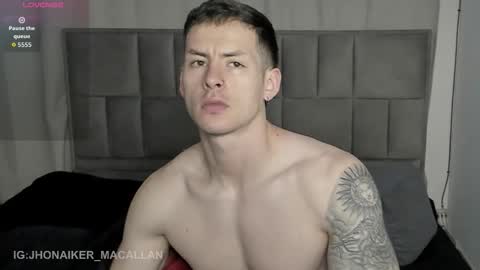 Snapshot of jhonny_macallan chatting on September 21, 3:02 pm Jhonaiker online show from September 21, 3:02 pm