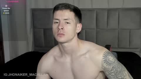 Snapshot of jhonny_macallan chatting on September 25, 11:19 pm Jhonaiker online show from September 25, 11:19 pm