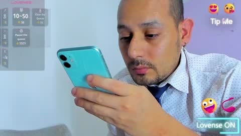 Jhony Alzate online show from December 12, 6:03 am