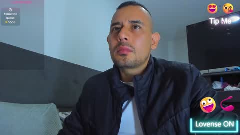 Jhony Alzate online show from February 3, 1:30 am