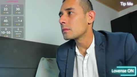 Jhony Alzate online show from April 6, 1:25 am