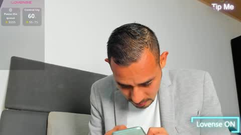 Jhony Alzate online show from May 5, 2:08 am