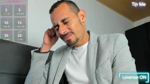 Jhony Alzate online show from May 9, 2:06 am