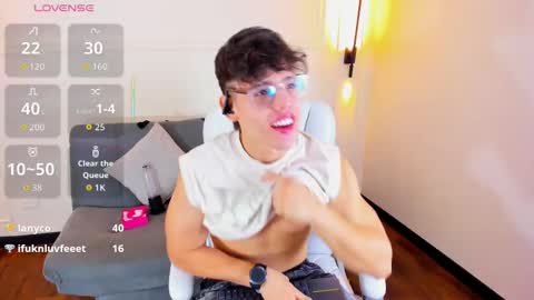 Snapshot of jhoumod_21 chatting on September 9, 10:15 am jhoumod_21 online show from September 9, 10:15 am